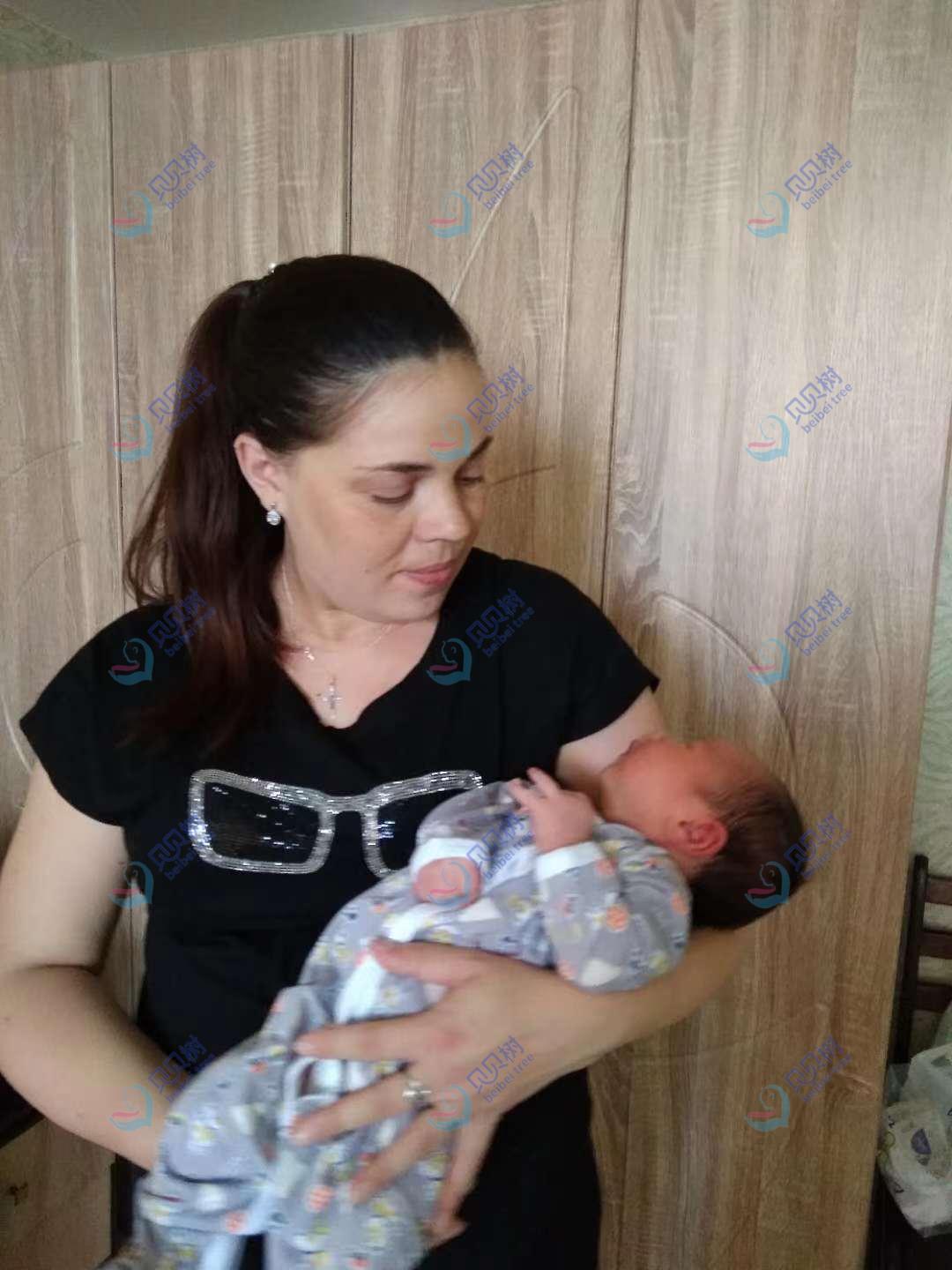 贝贝树美国辅助生殖案例照顾宝宝场景 - 右侧图 